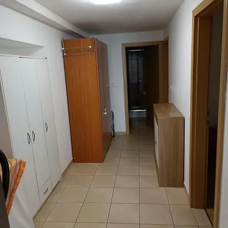 Apartment Dujas